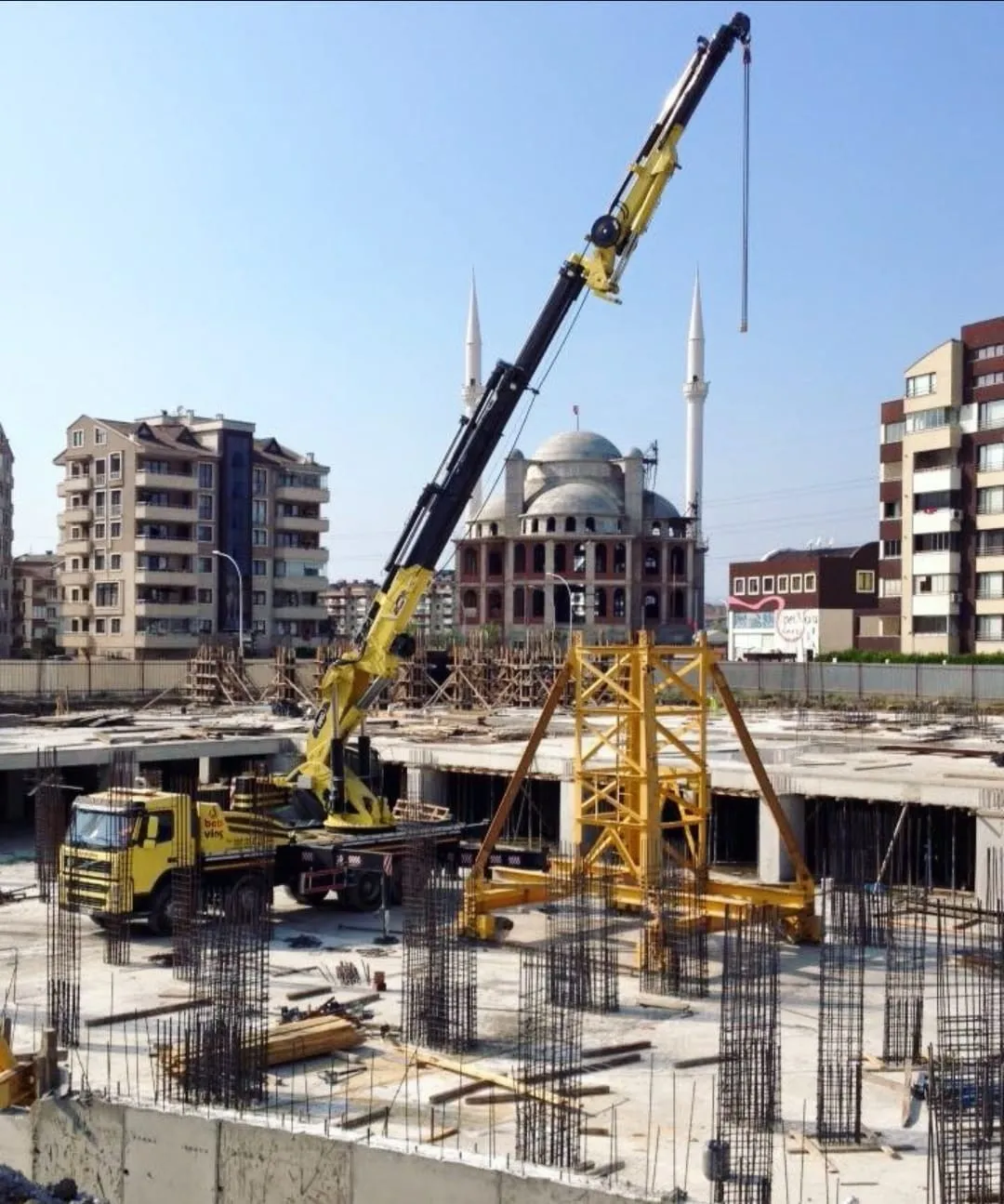 Bursa Şehir İçi Şantiyelerinde Mobil Vinç Kullanımının Avantajları